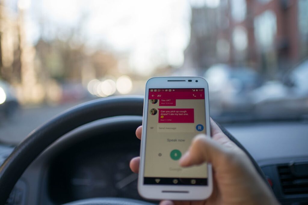 Distracted driver using cell phone while driving in Arizona